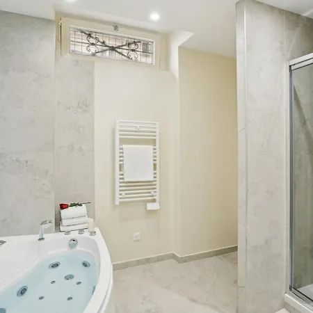 Appartamento Lavie Maison Ac Hot Tub Montmartre *